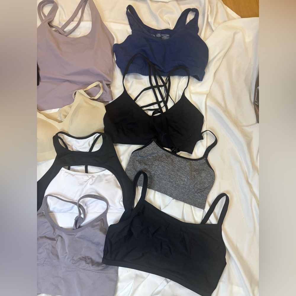 Mixed lot of 12 Women's Sports Bras in various colors sizes and styles preowned - Picture 4 of 4